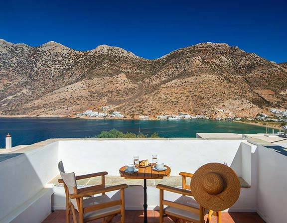 Terrasse spacieuse avec vue sur la mer