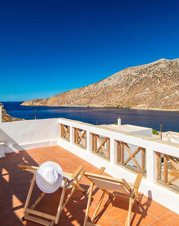 Terrasse spacieuse avec vue sur la mer